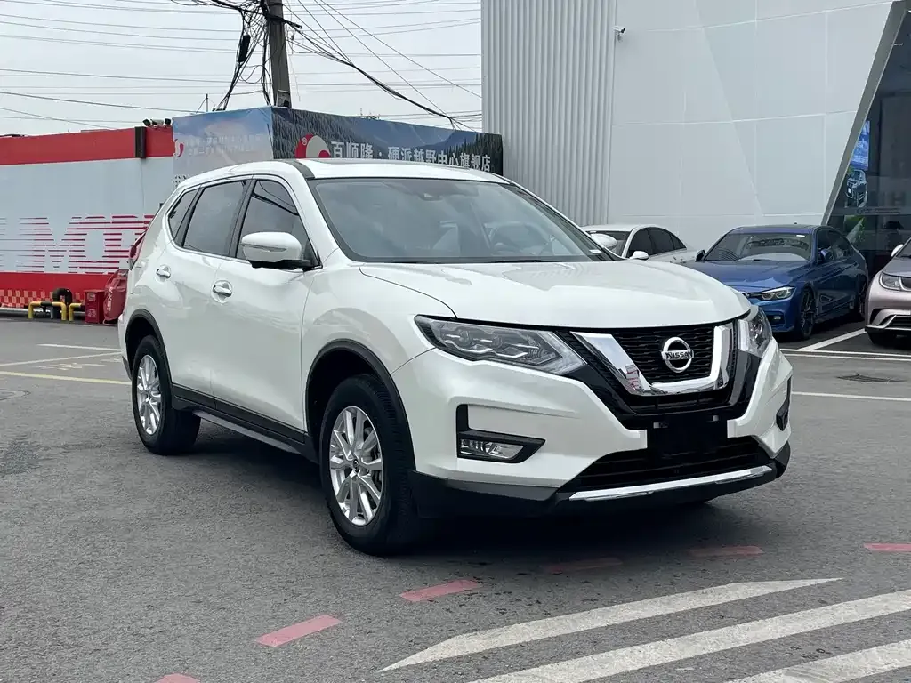 Nissan X-Trail — фото 7