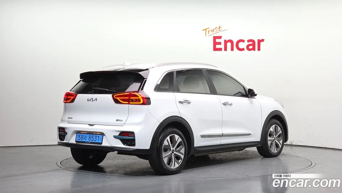 Kia Niro — фото 4