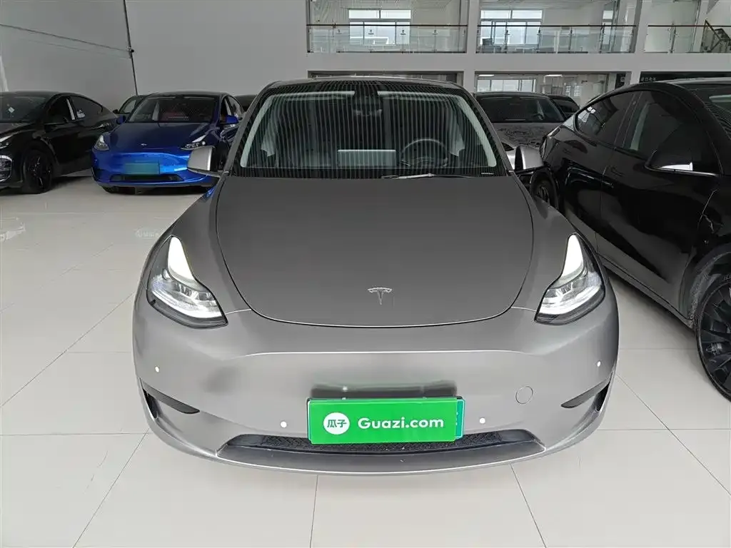 Tesla Model Y — фото 10