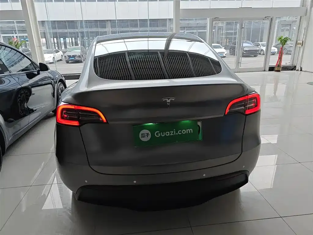 Tesla Model Y — фото 4