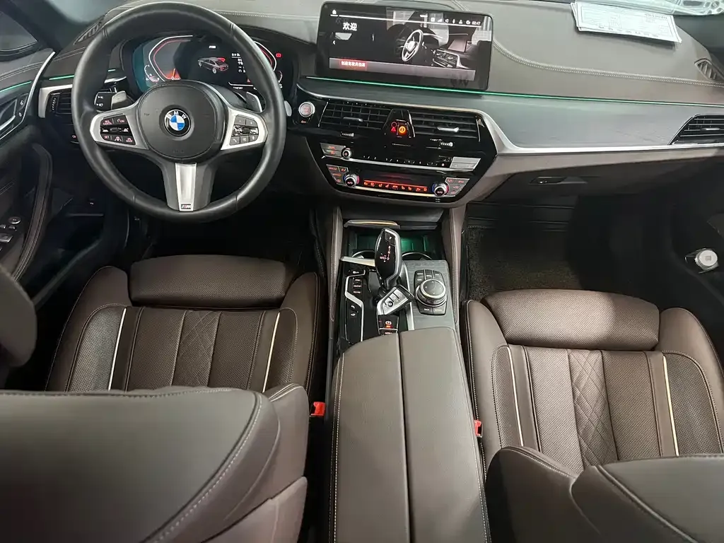 BMW 5 Series — фото 10