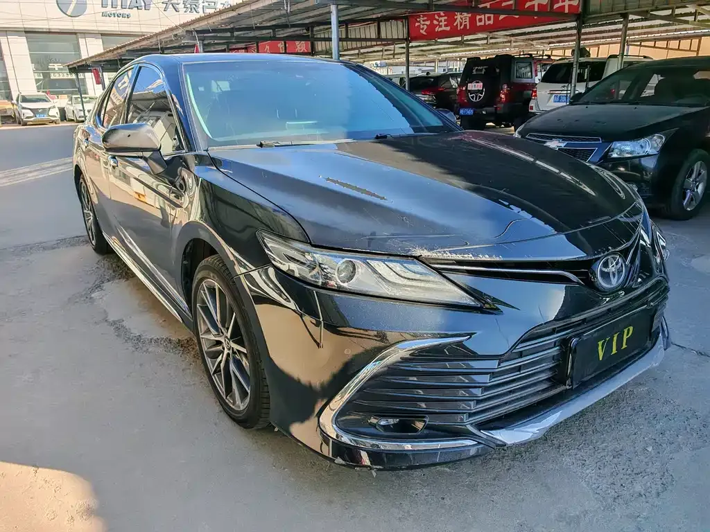 Toyota Camry — фото 3