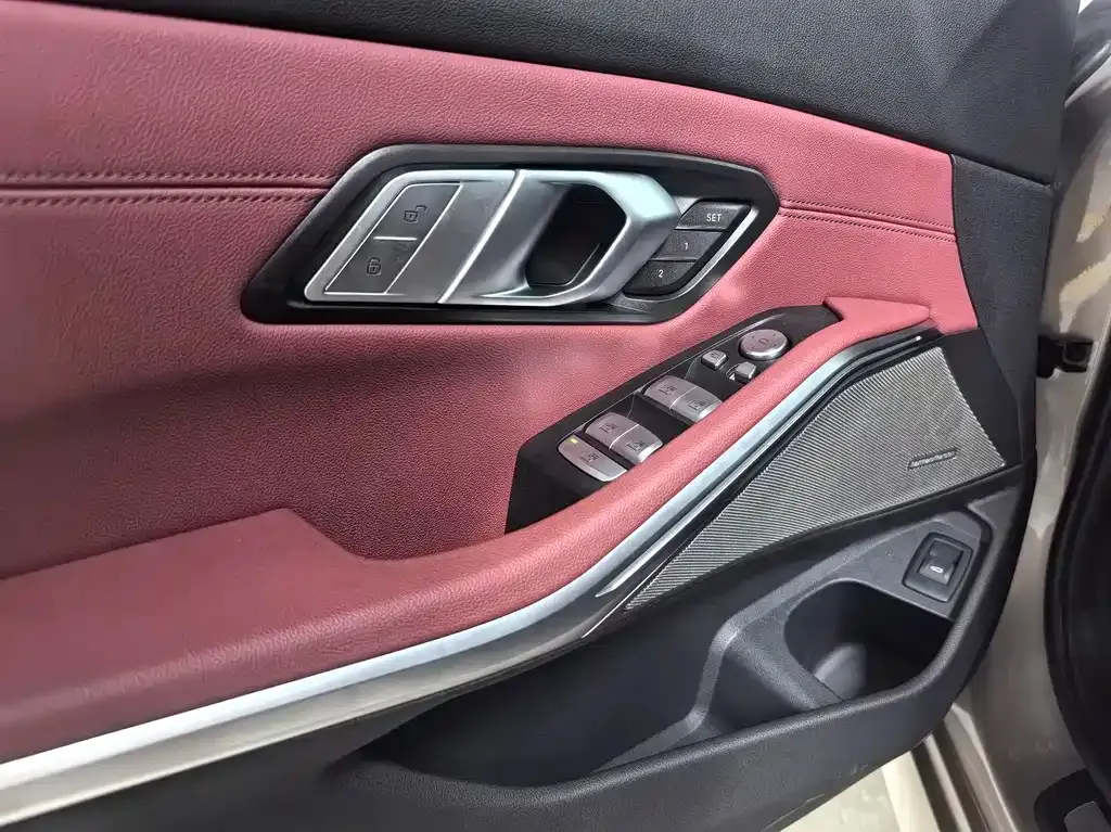 BMW 3 Series 2021 из CN, фото 8
