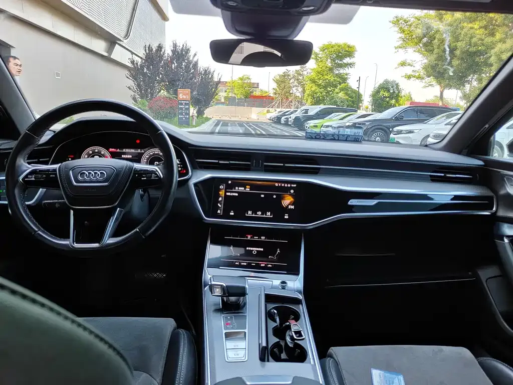Audi A6L 2023 из CN, фото 3