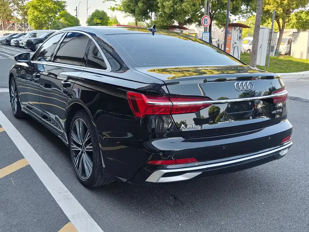 Audi A6L 2023 из CN, фото 7