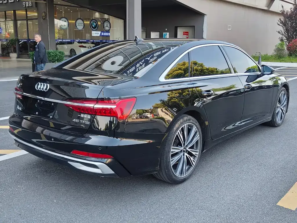 Audi A6L 2023 из CN, фото 6