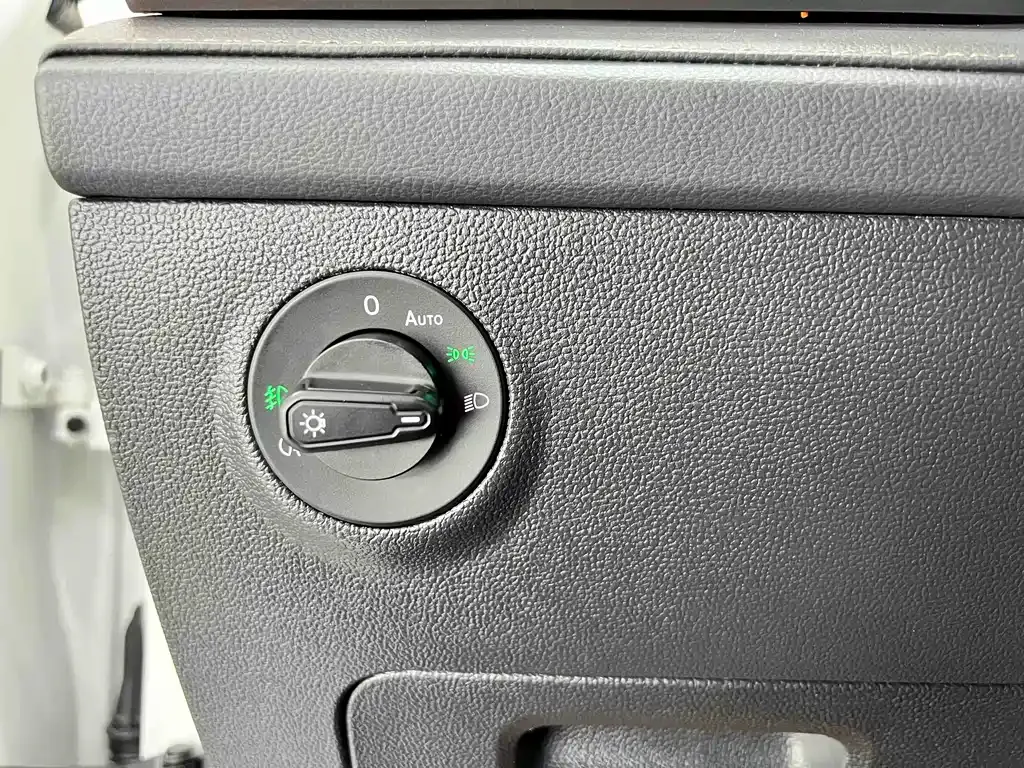 Volkswagen Tharu — фото 8