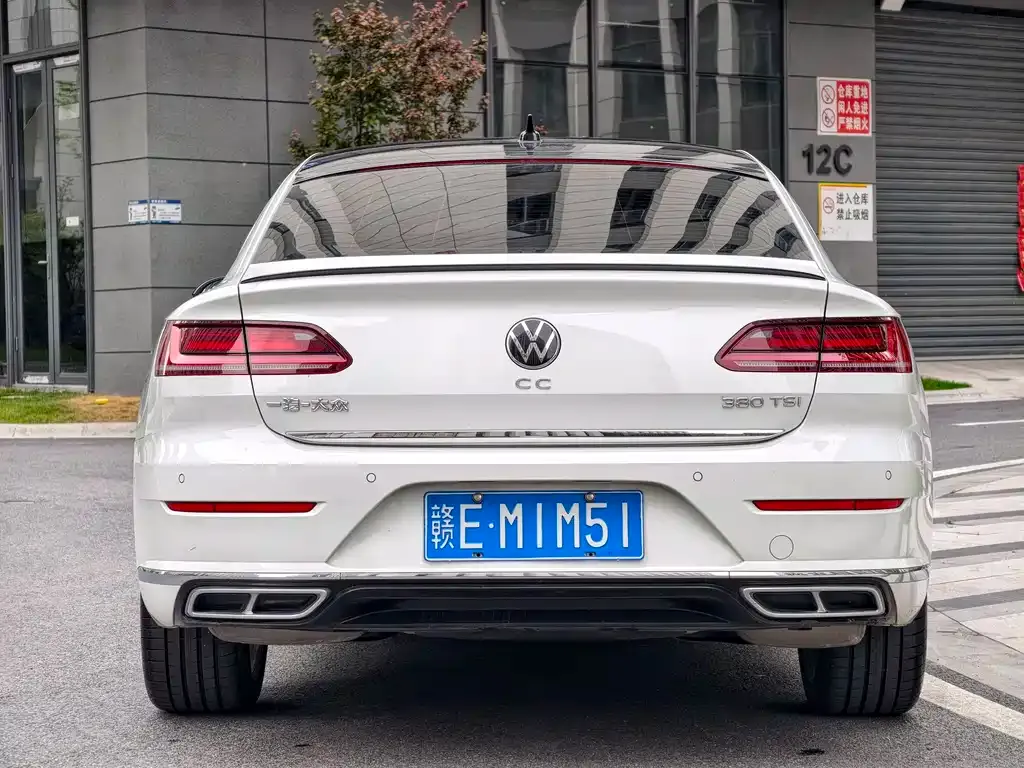 Volkswagen CC — фото 3