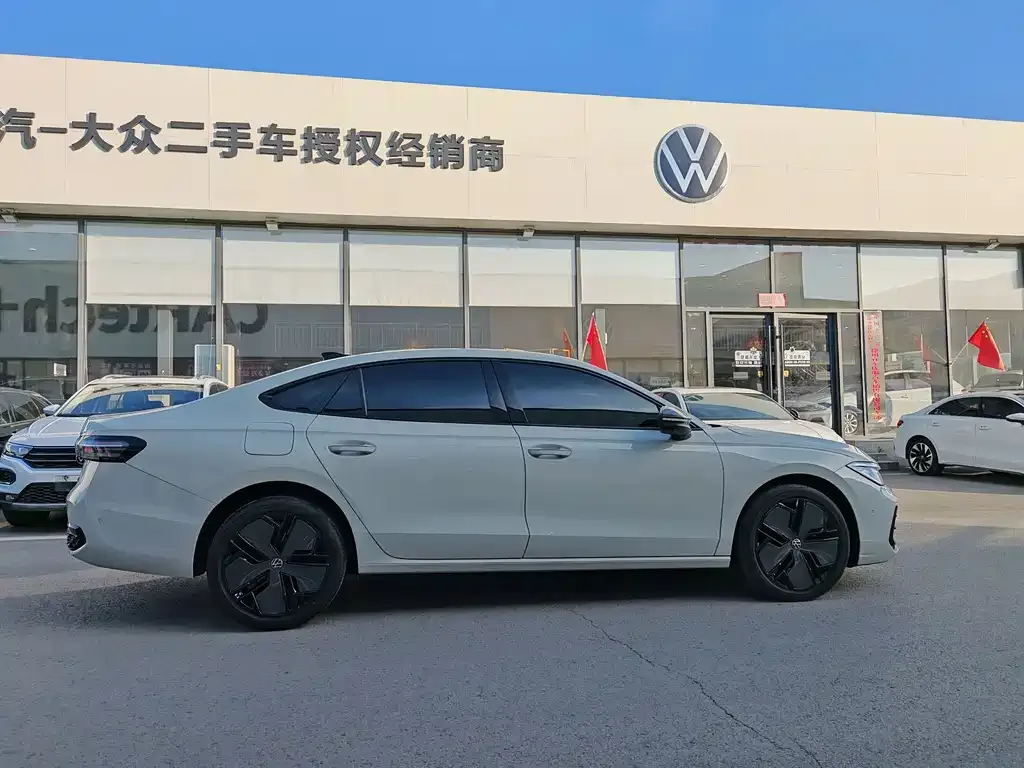 Volkswagen Passat — фото 2