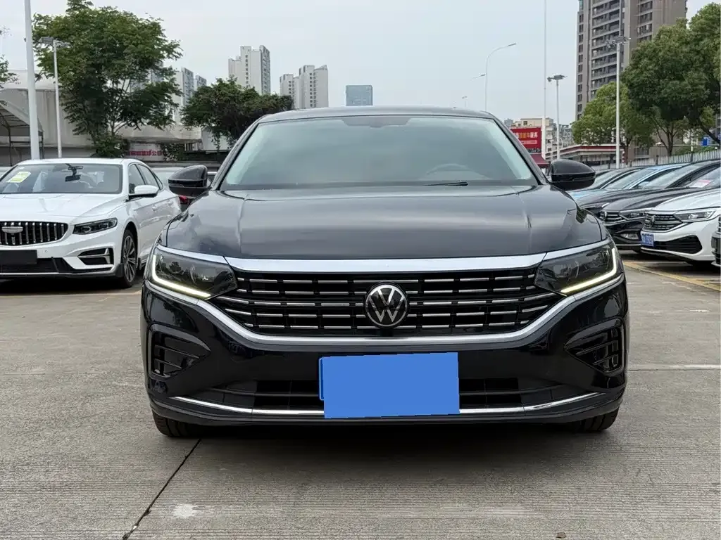 Volkswagen Passat — фото 5
