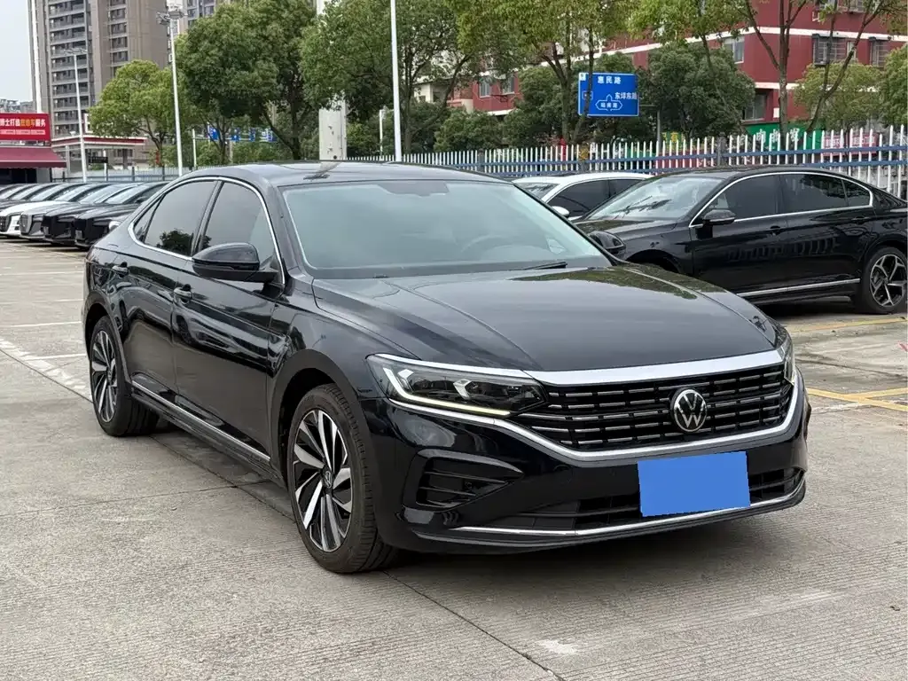 Volkswagen Passat — фото 2