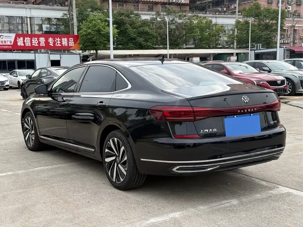 Volkswagen Passat — фото 4