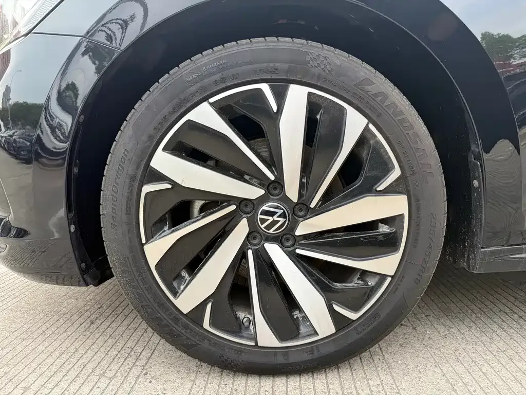 Volkswagen Passat — фото 6