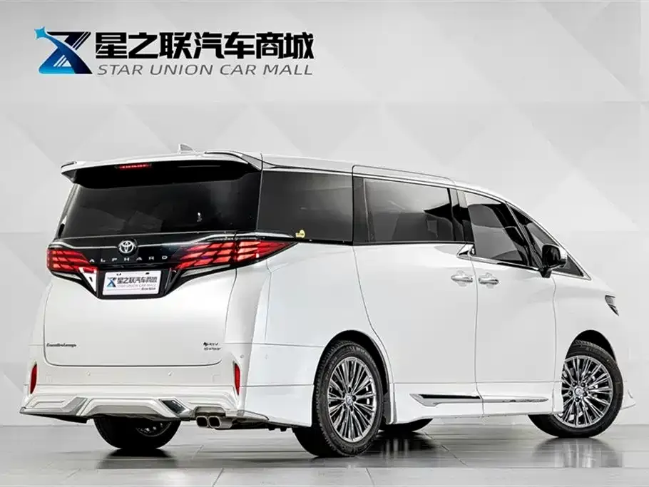 Toyota Alphard — фото 6