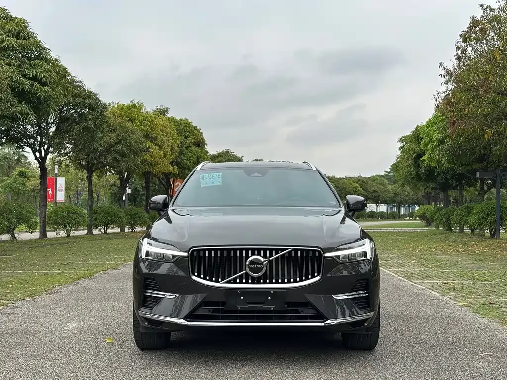 Volvo XC60 2024 из CN, фото 2