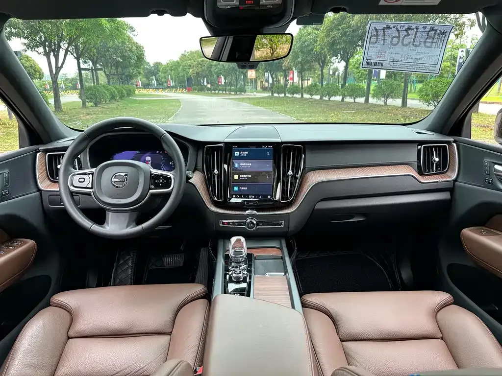 Volvo XC60 2024 из CN, фото 7