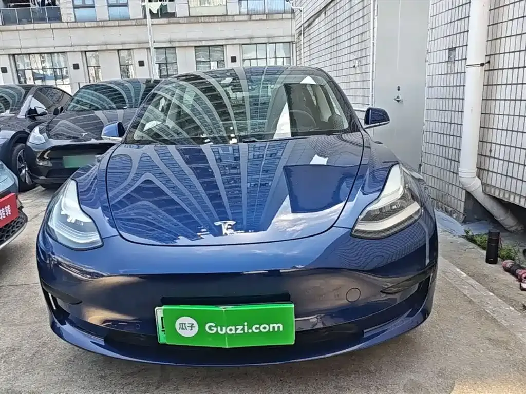 Tesla Model 3 — фото 5