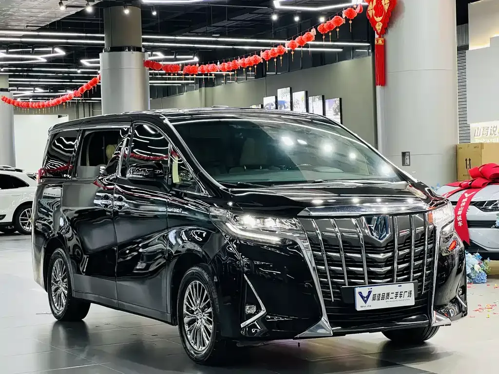 Toyota Alphard — фото 6
