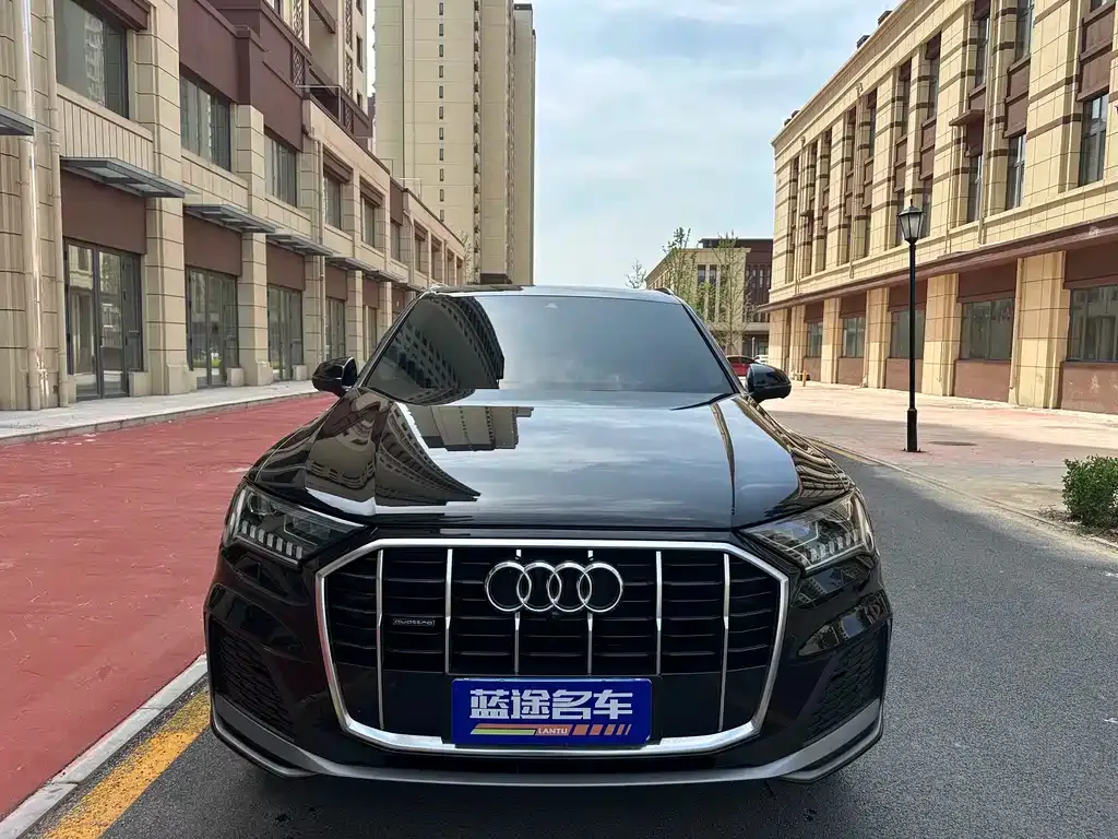 Audi Q7 2021 из CN, фото 10