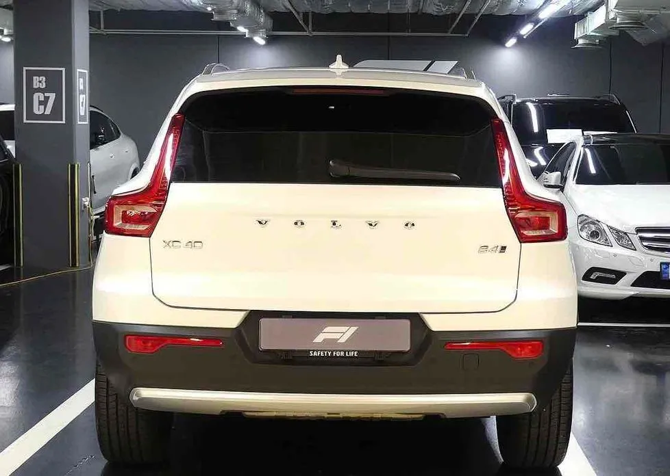 Volvo XC40 2024 из KR, фото 2