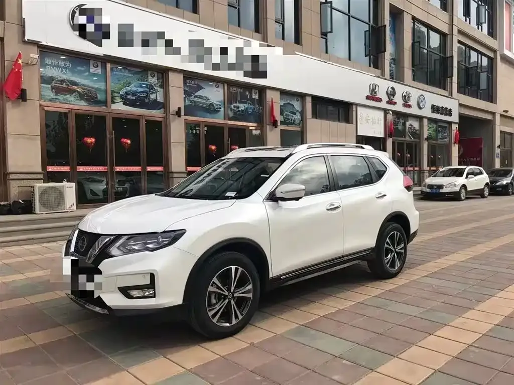 Nissan X-Trail — фото 1