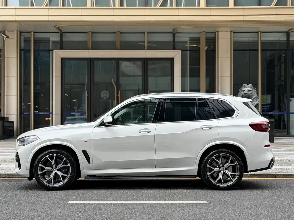 BMW X5 (Import) — фото 7