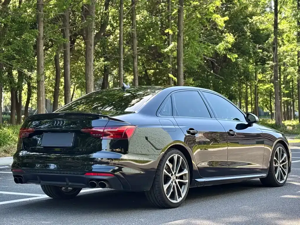 Audi S4 — фото 9