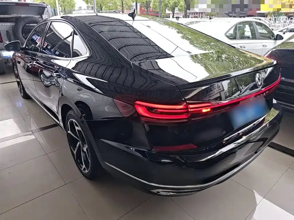 Volkswagen Passat — фото 5