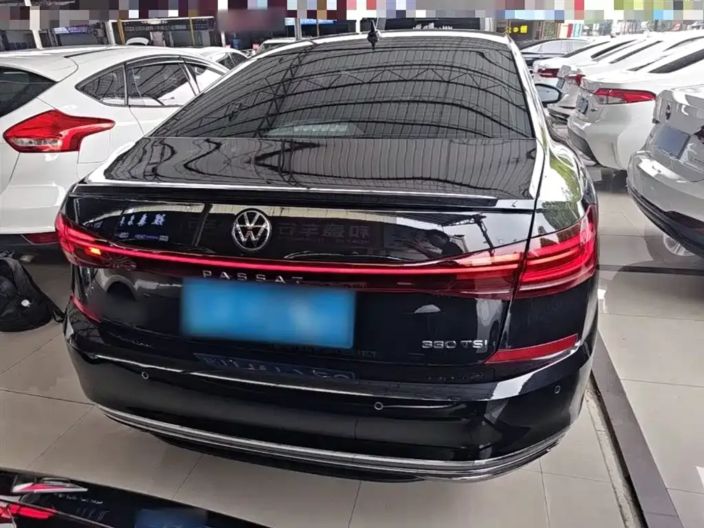 Volkswagen Passat — фото 3