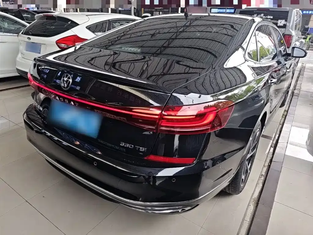 Volkswagen Passat — фото 4
