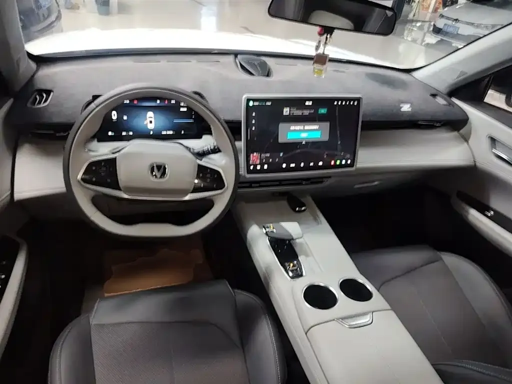 Changan UNI-Z 2024 из CN, фото 3