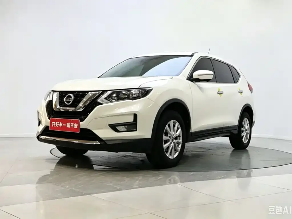 Nissan X-Trail — фото 1