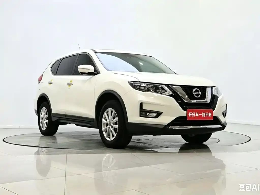 Nissan X-Trail — фото 10