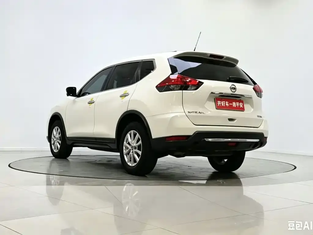 Nissan X-Trail — фото 8