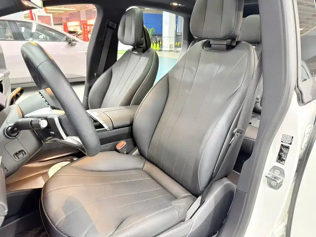 Mercedes-Benz EQE 2023 из CN, фото 10