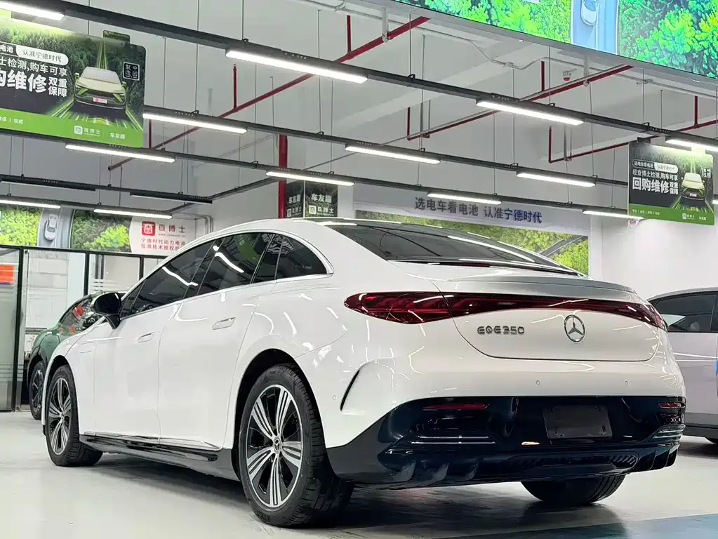 Mercedes-Benz EQE 2023 из CN, фото 3