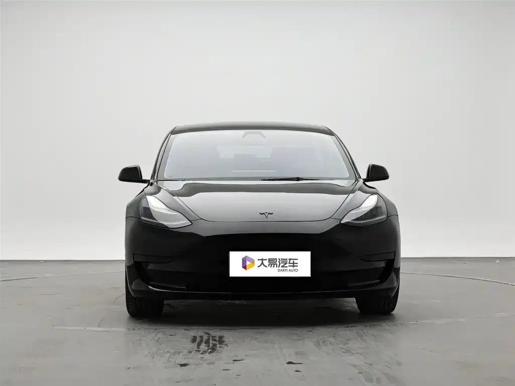 Tesla Model 3 — фото 4