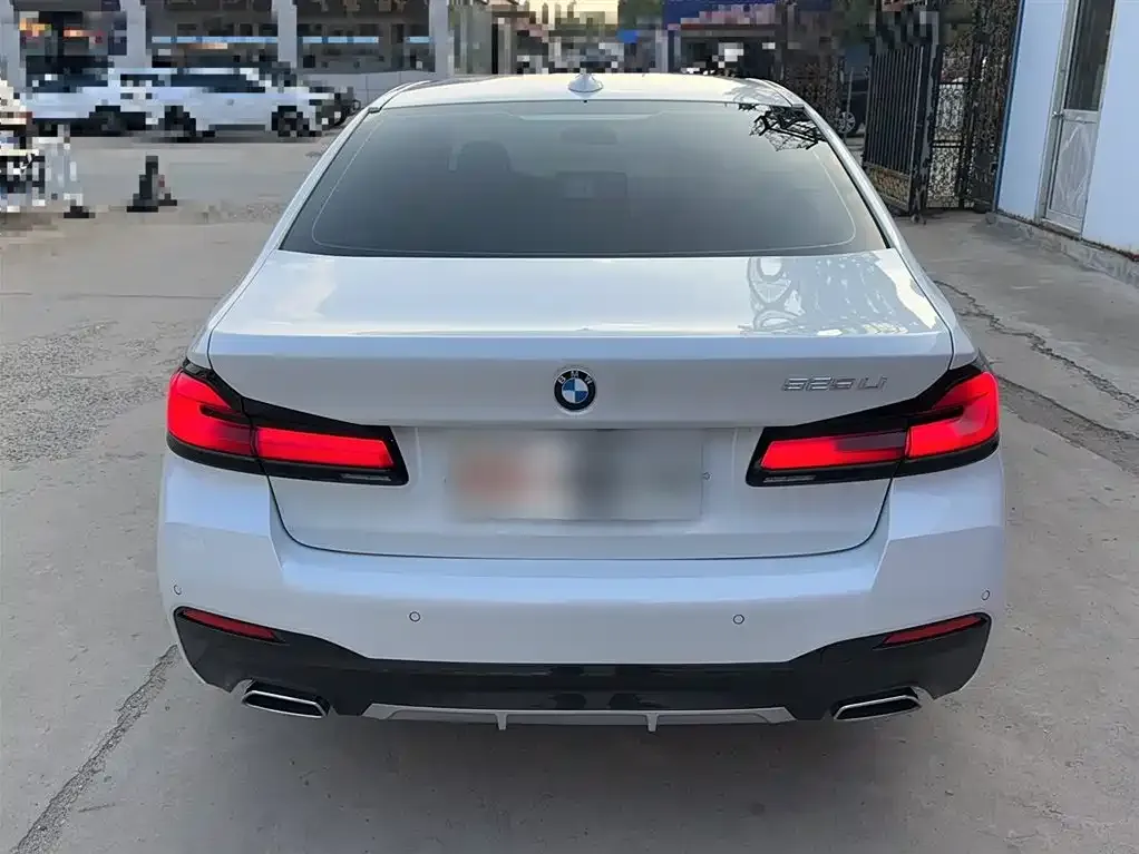 BMW 5 Series — фото 2