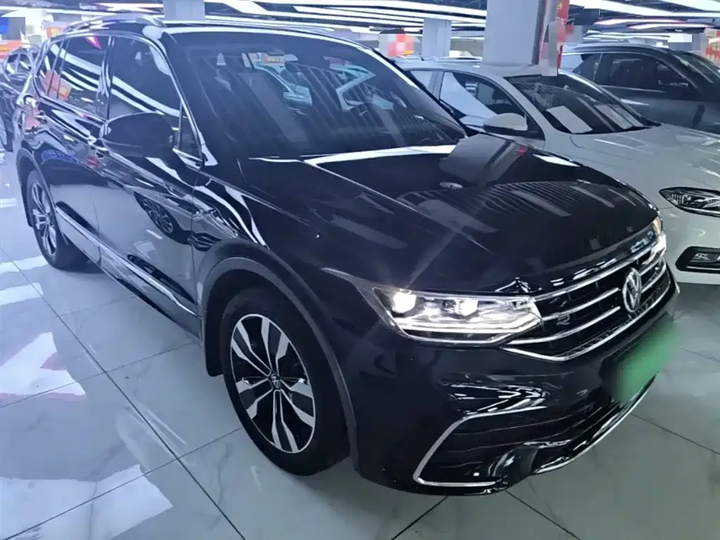 Volkswagen Tiguan L — фото 5