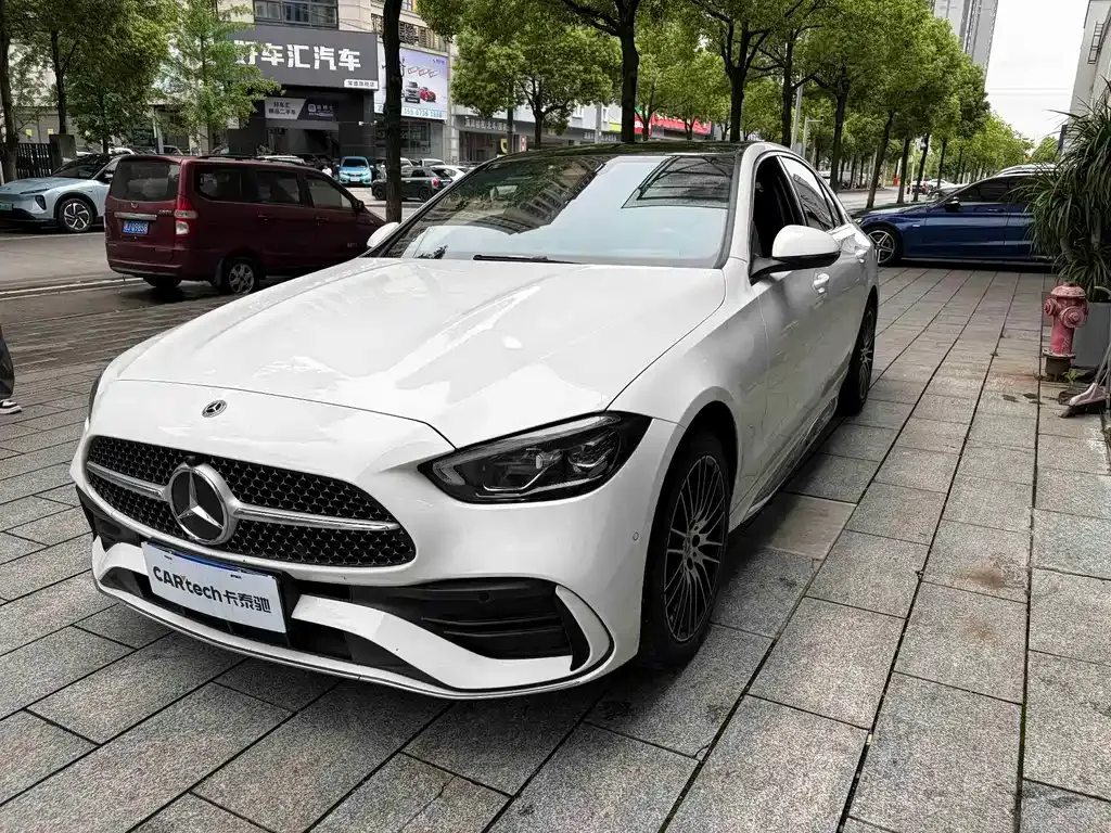 Mercedes-Benz C-Class — фото 1