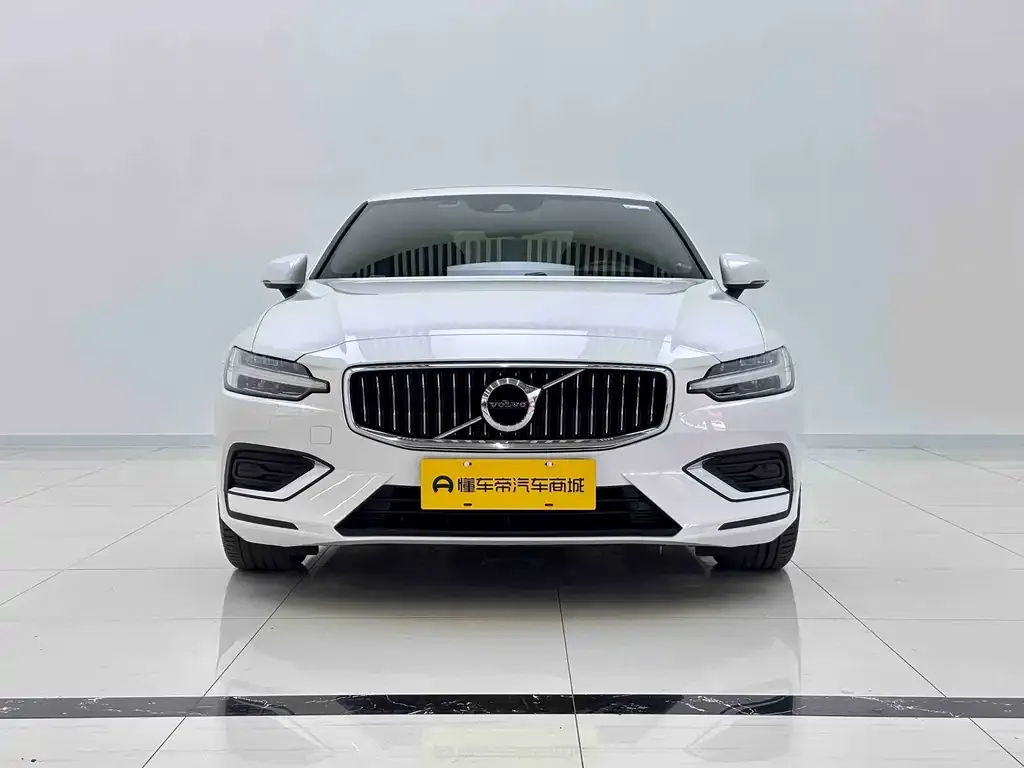 Volvo S60 — фото 2
