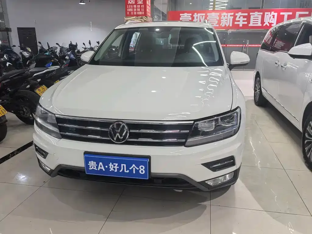 Volkswagen Tiguan L — фото 8