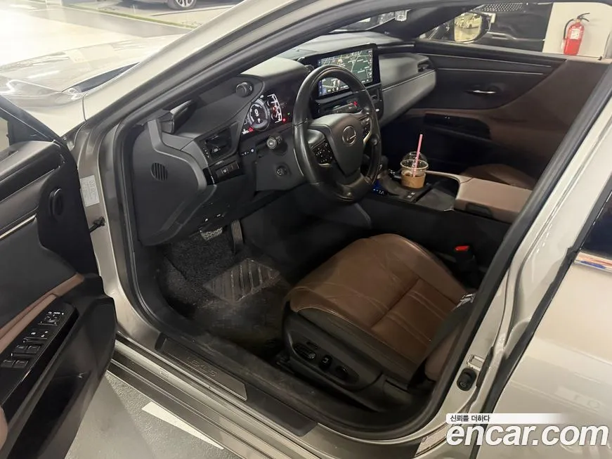 Lexus ES 2023 из KR, фото 7
