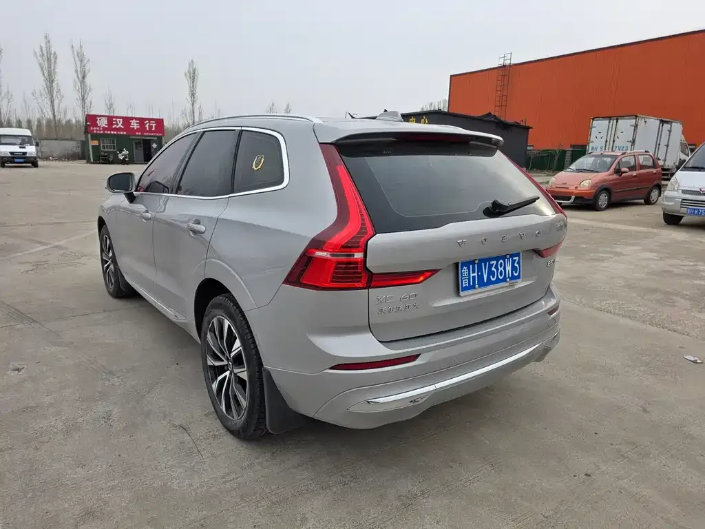 Volvo XC60 2022 из CN, фото 7