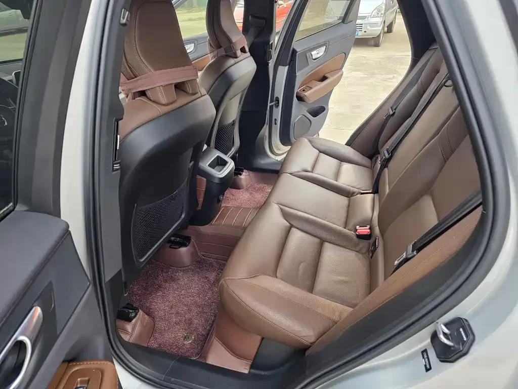 Volvo XC60 2022 из CN, фото 6