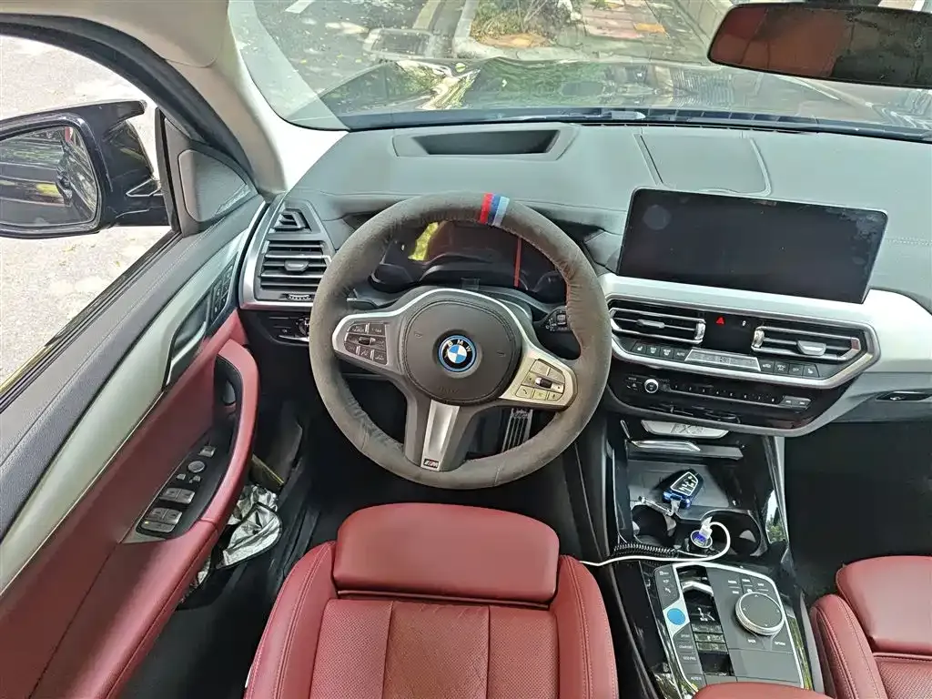 BMW iX3 — фото 5