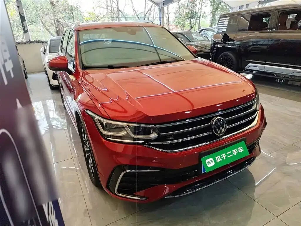 Volkswagen Tiguan L — фото 4