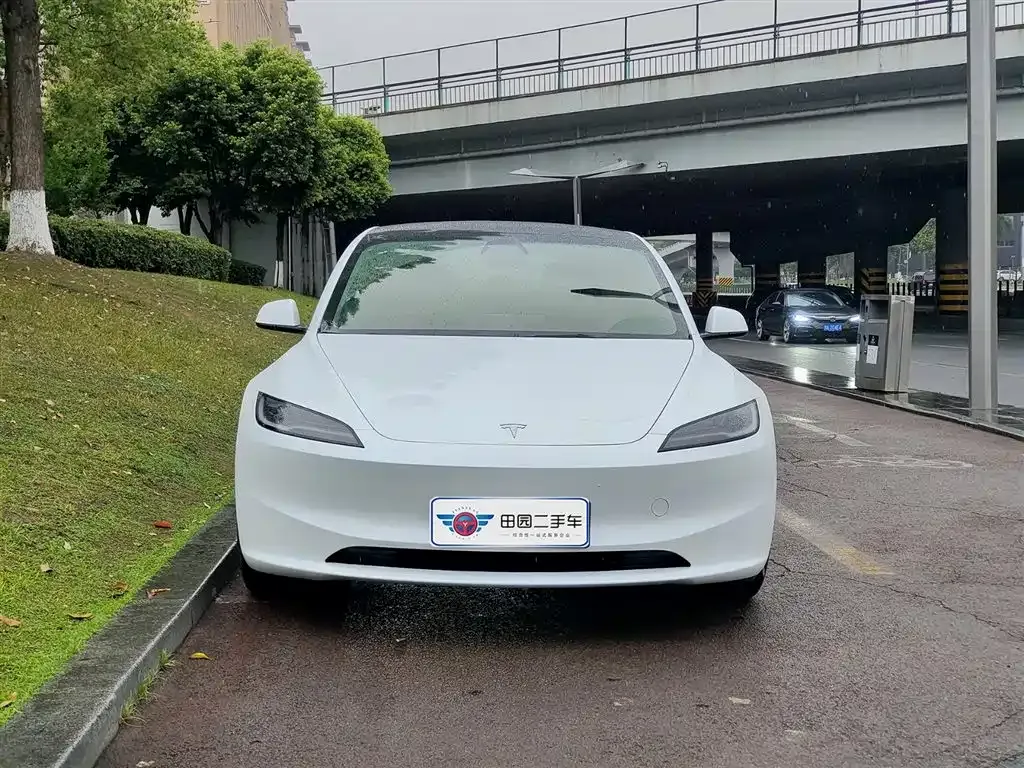 Tesla Model 3 — фото 8