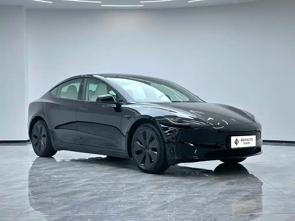 Tesla Model 3 — фото 3