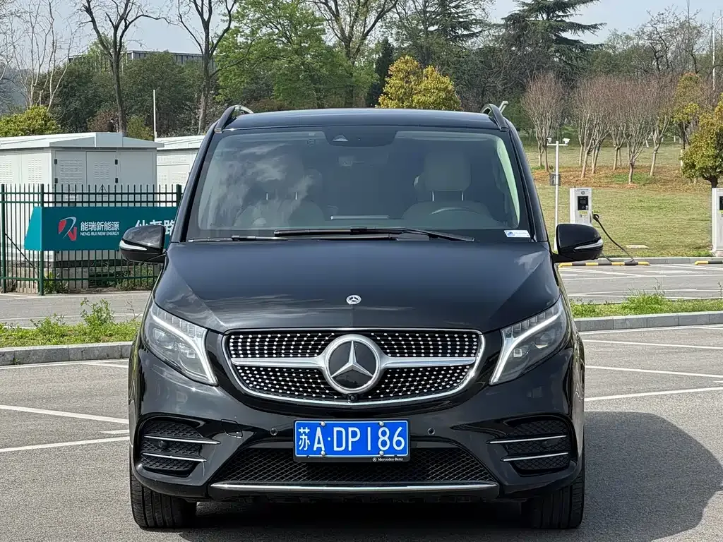 Mercedes-Benz V-Class — фото 10